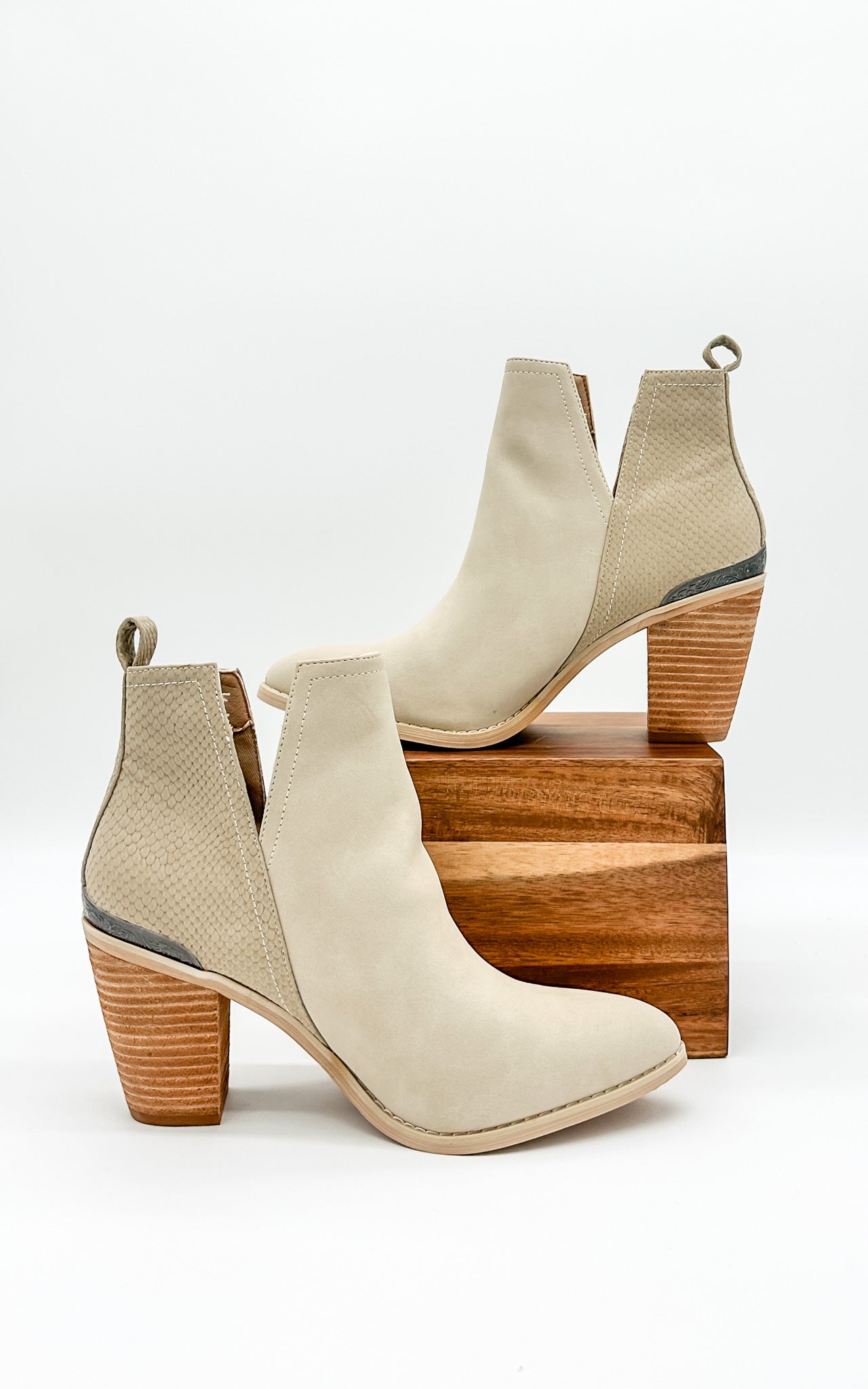 Very Volatile Mumba Bootie in Chalk