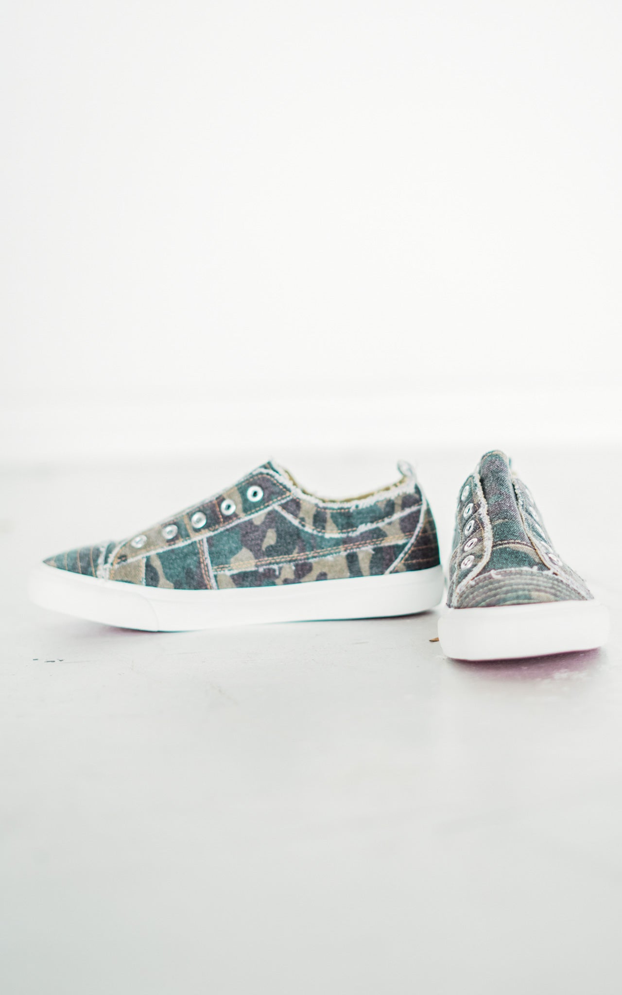 Corkys Babalu Sneaker in Camo