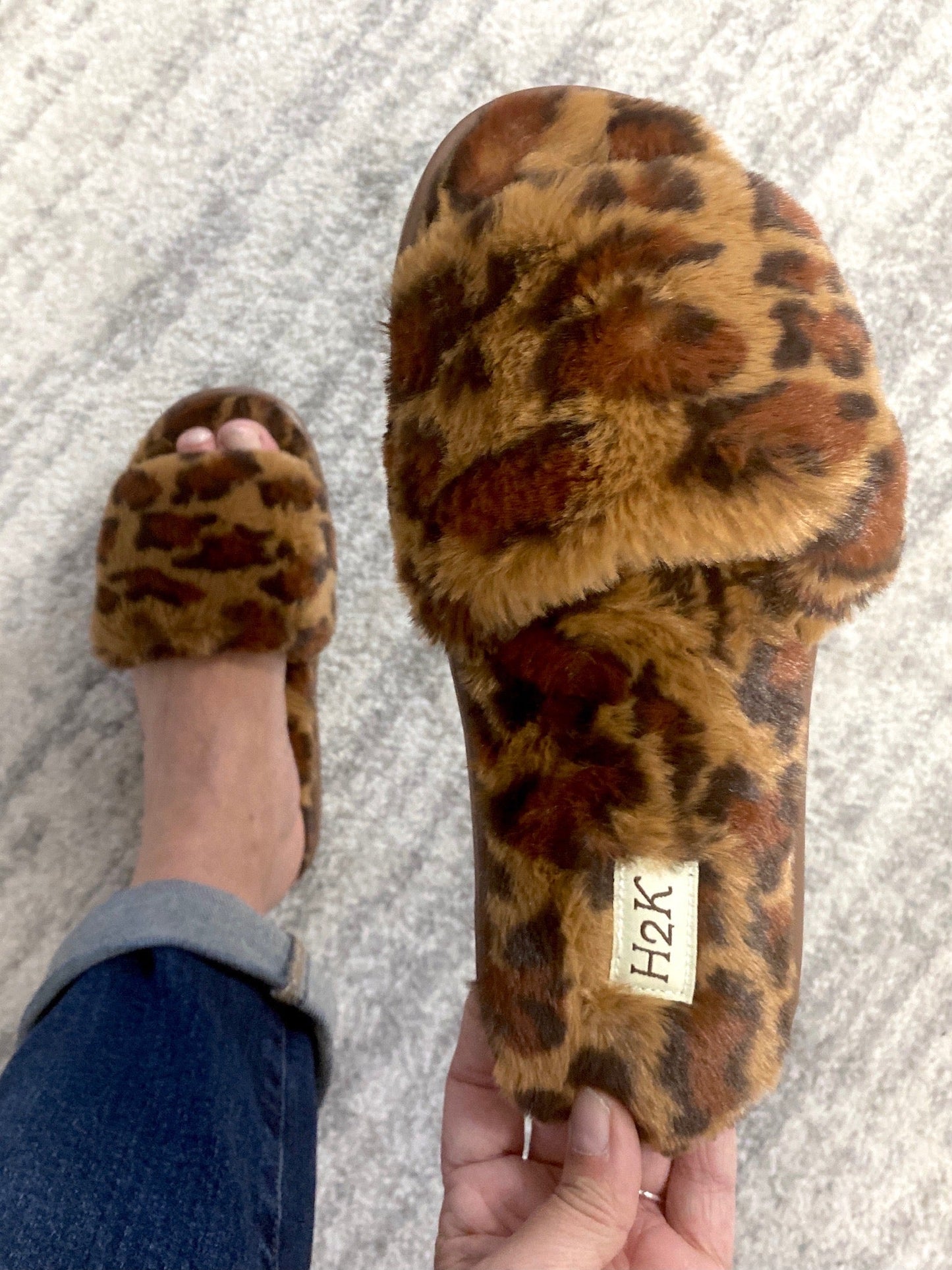 Fuzzy Slipper Sandals in Leopard