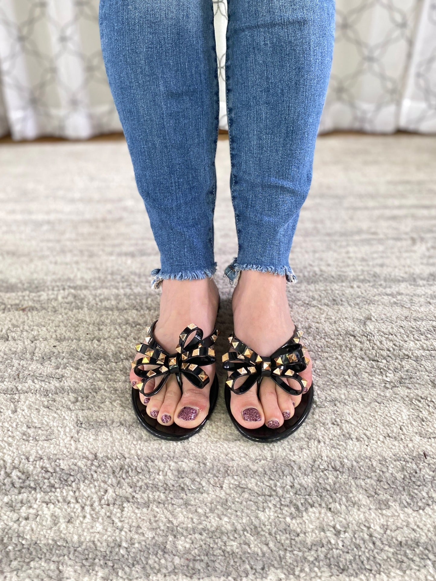 Bow-Youtiful Sandals in Black