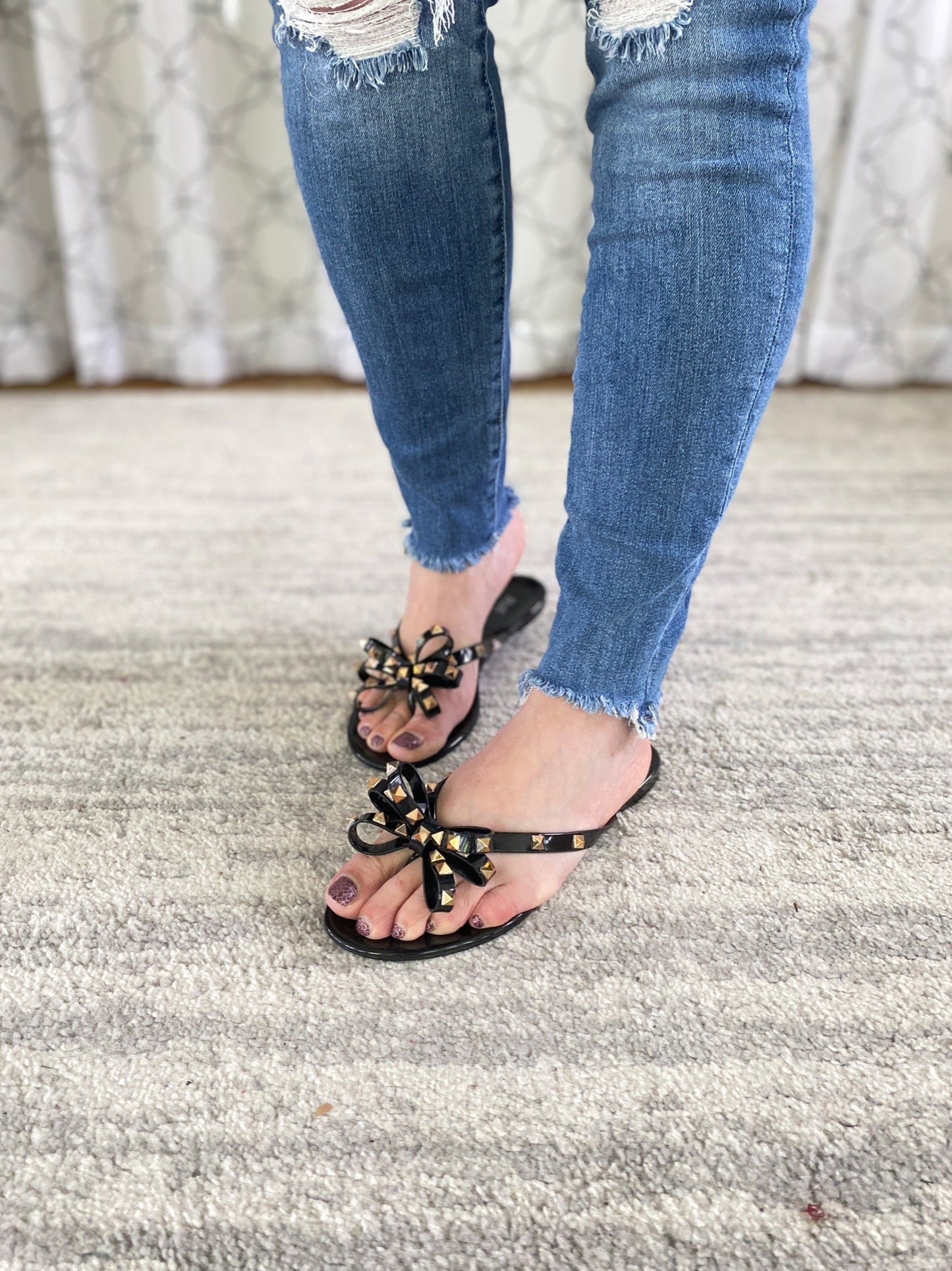 Bow-Youtiful Sandals in Black