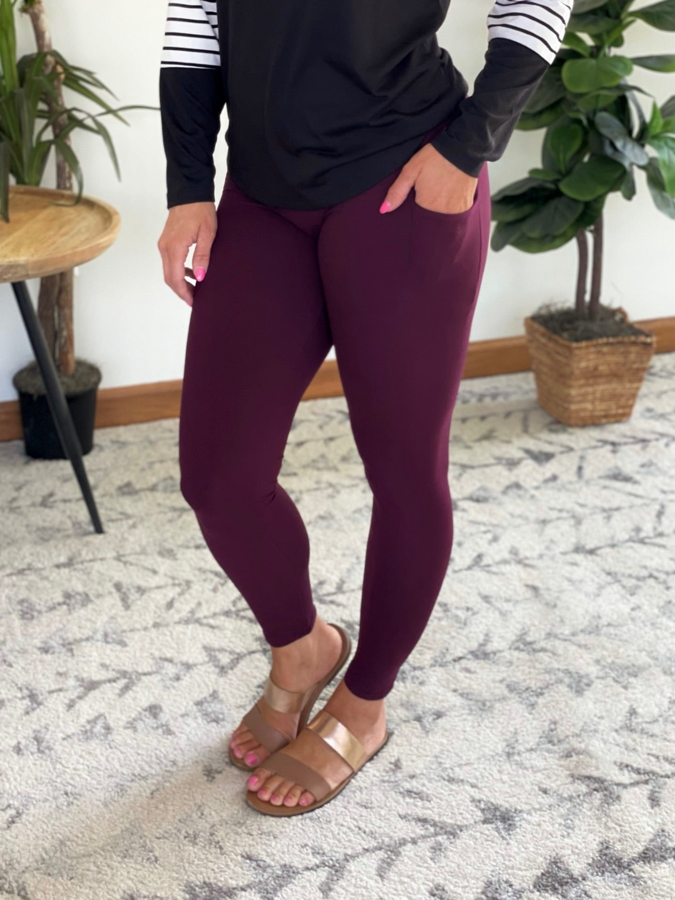 The Perfect Pocket Leggings in Wine