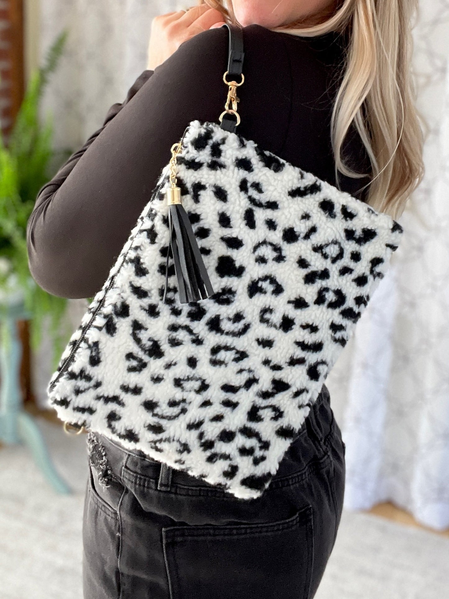 Make A Getaway Crossbody