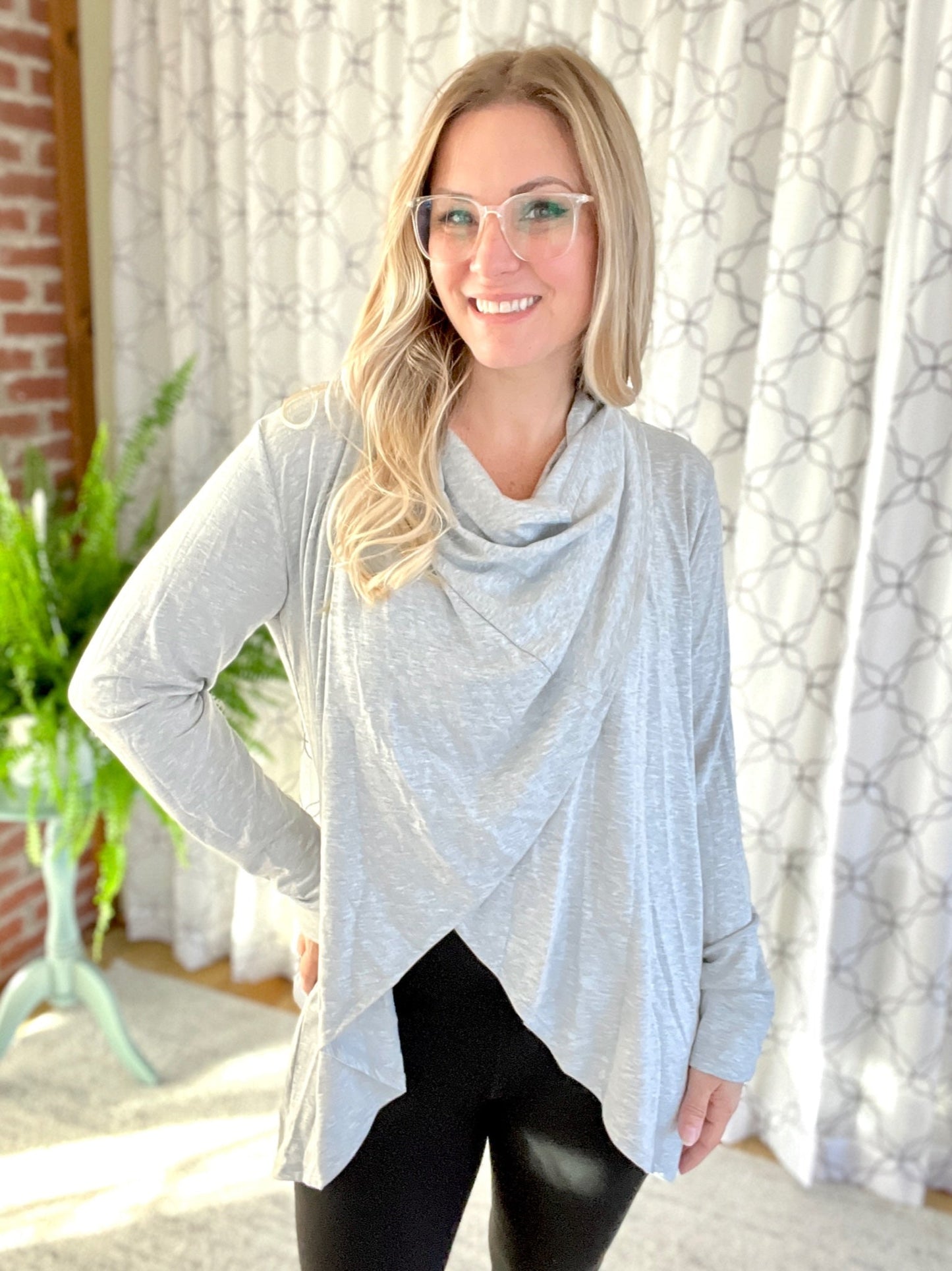Love Story Cardigan in Grey