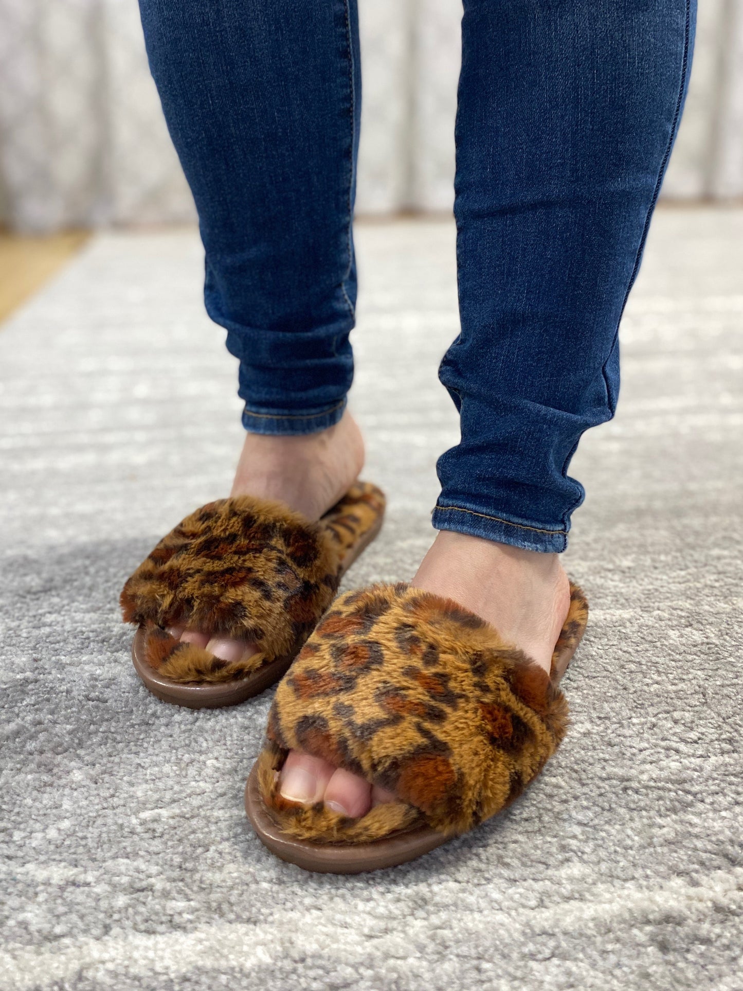 Fuzzy Slipper Sandals in Leopard