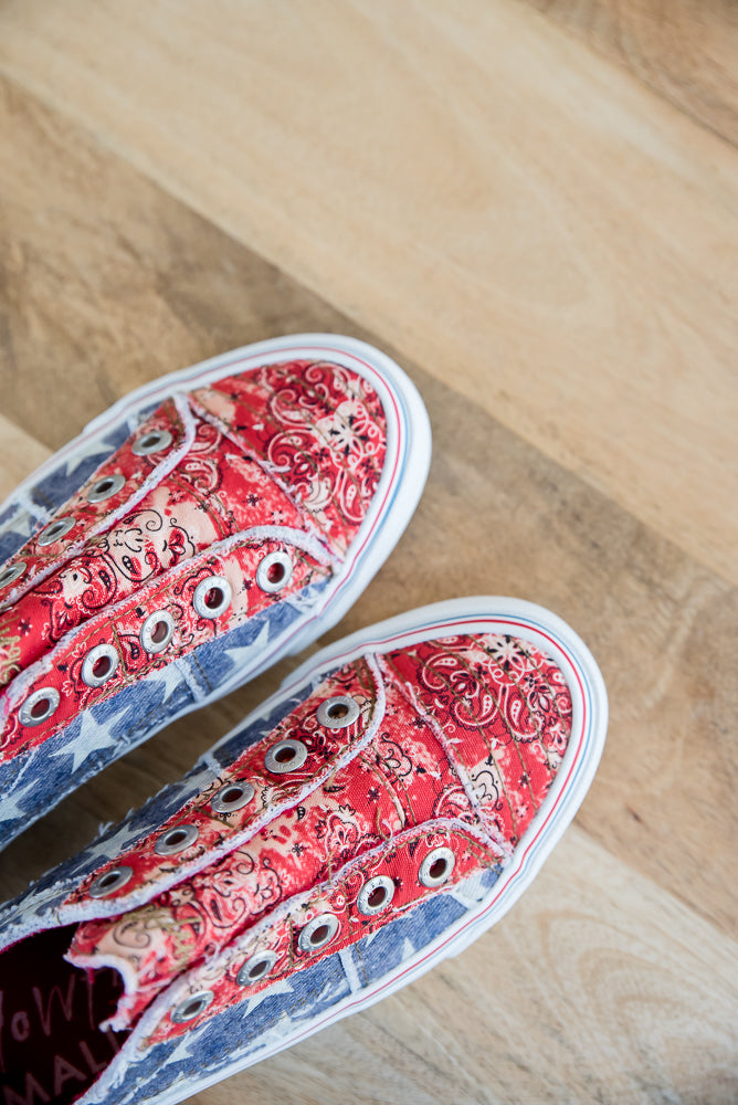 Play Sneaker in Red Bandit