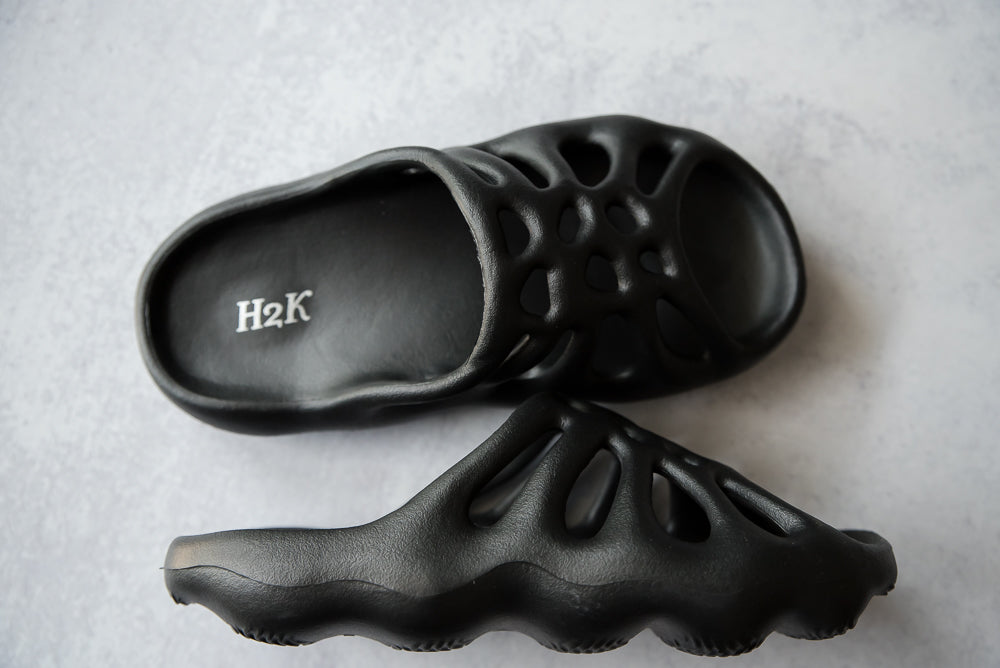 Fiona Sandals in Black