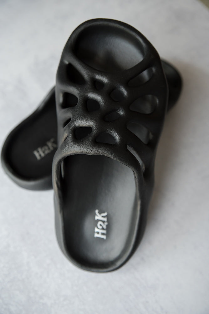 Fiona Sandals in Black