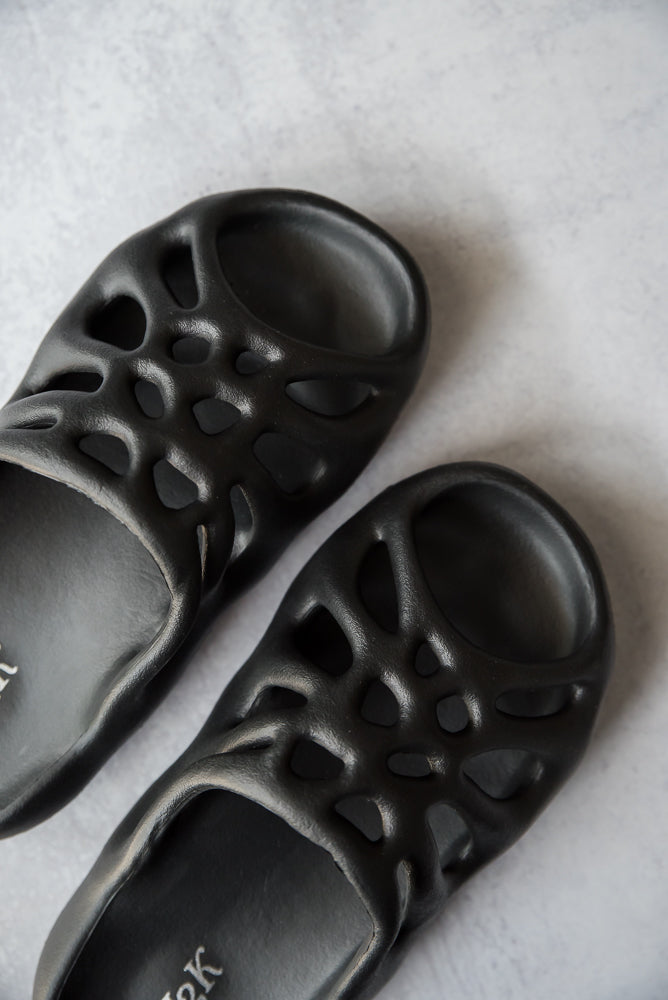 Fiona Sandals in Black