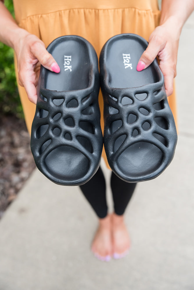 Fiona Sandals in Black