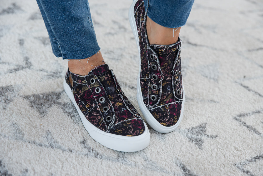 Play Sneakers in Black Smashing Floral