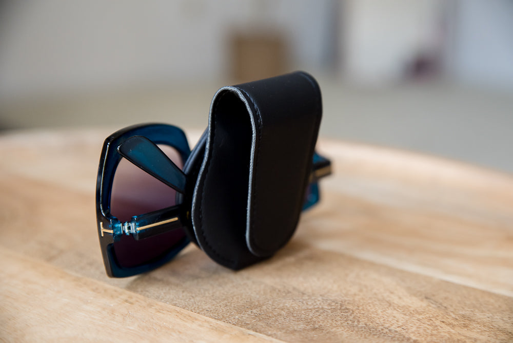 Hold On Visor Clip in Black