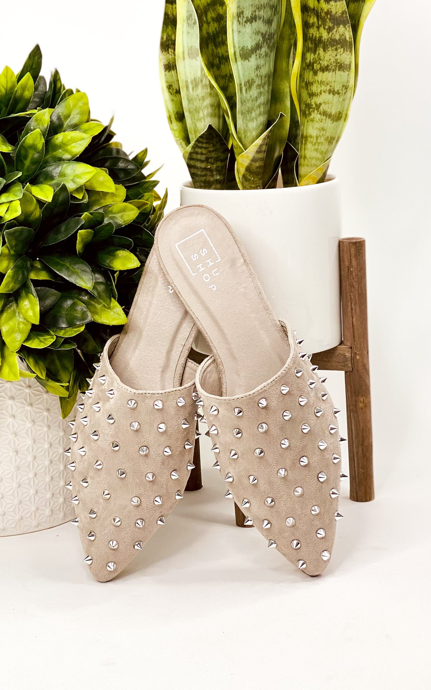 Shu Shop Amie Slide in Grey