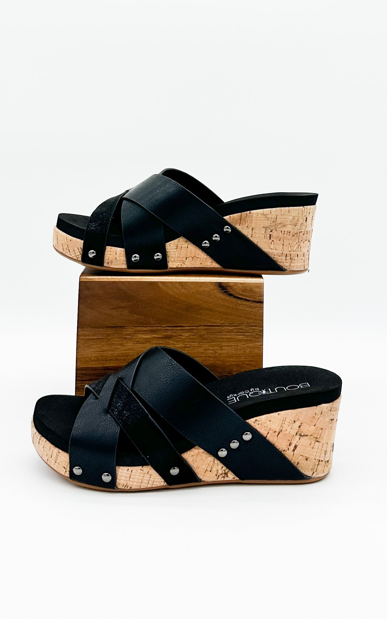 Corkys Amuse Wedge in Black