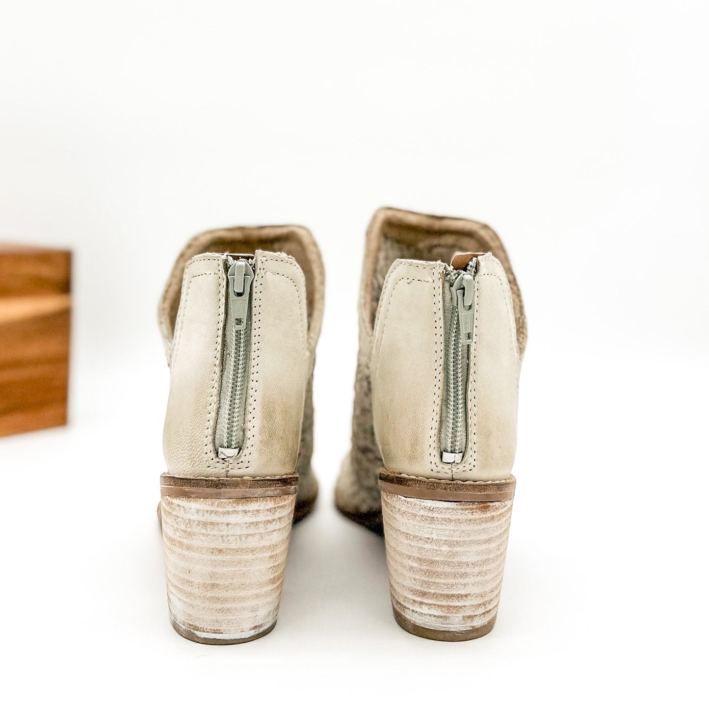 Sbicca Anton Woven Open Toe Heel in Cream