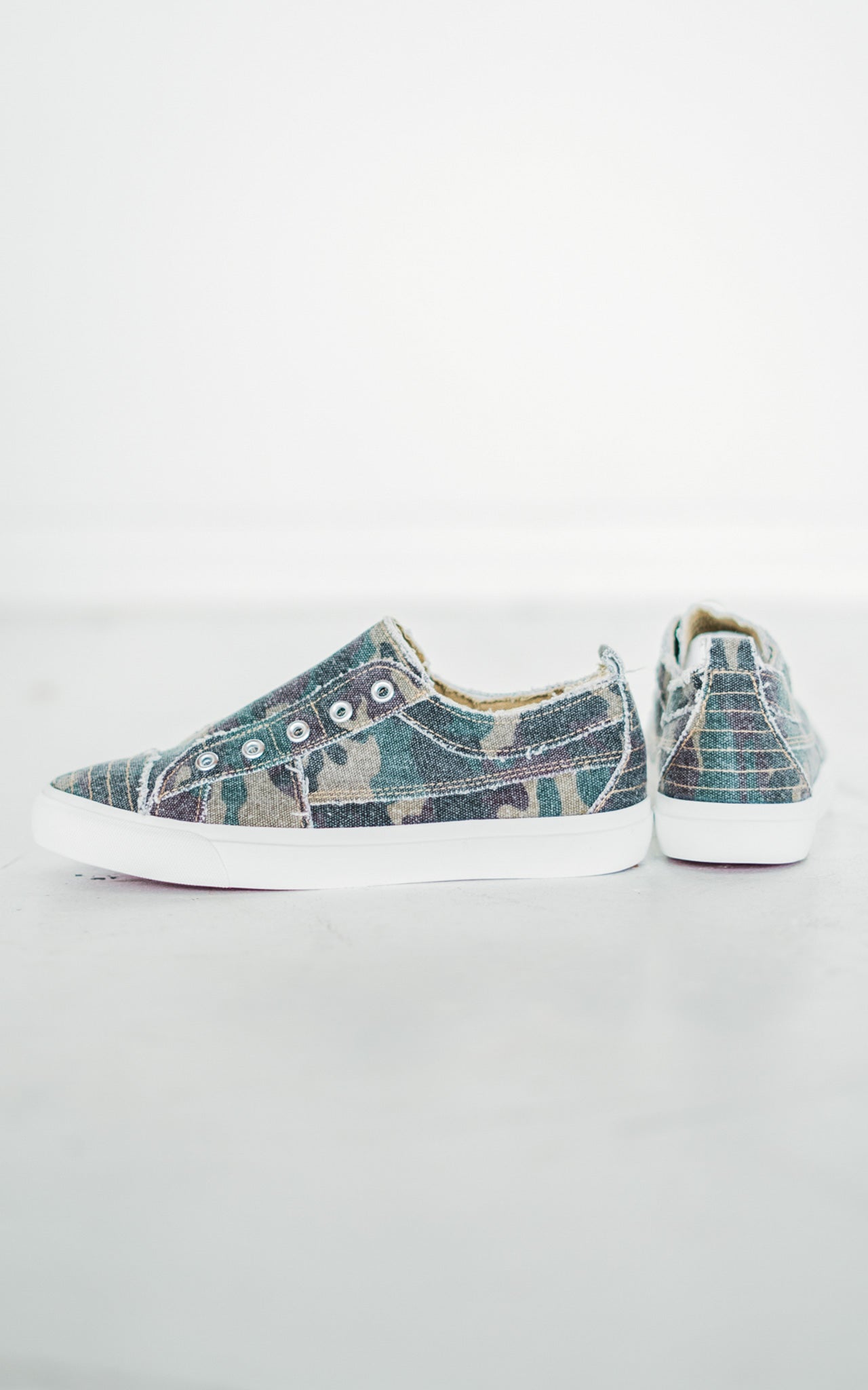 Corkys Babalu Sneaker in Camo