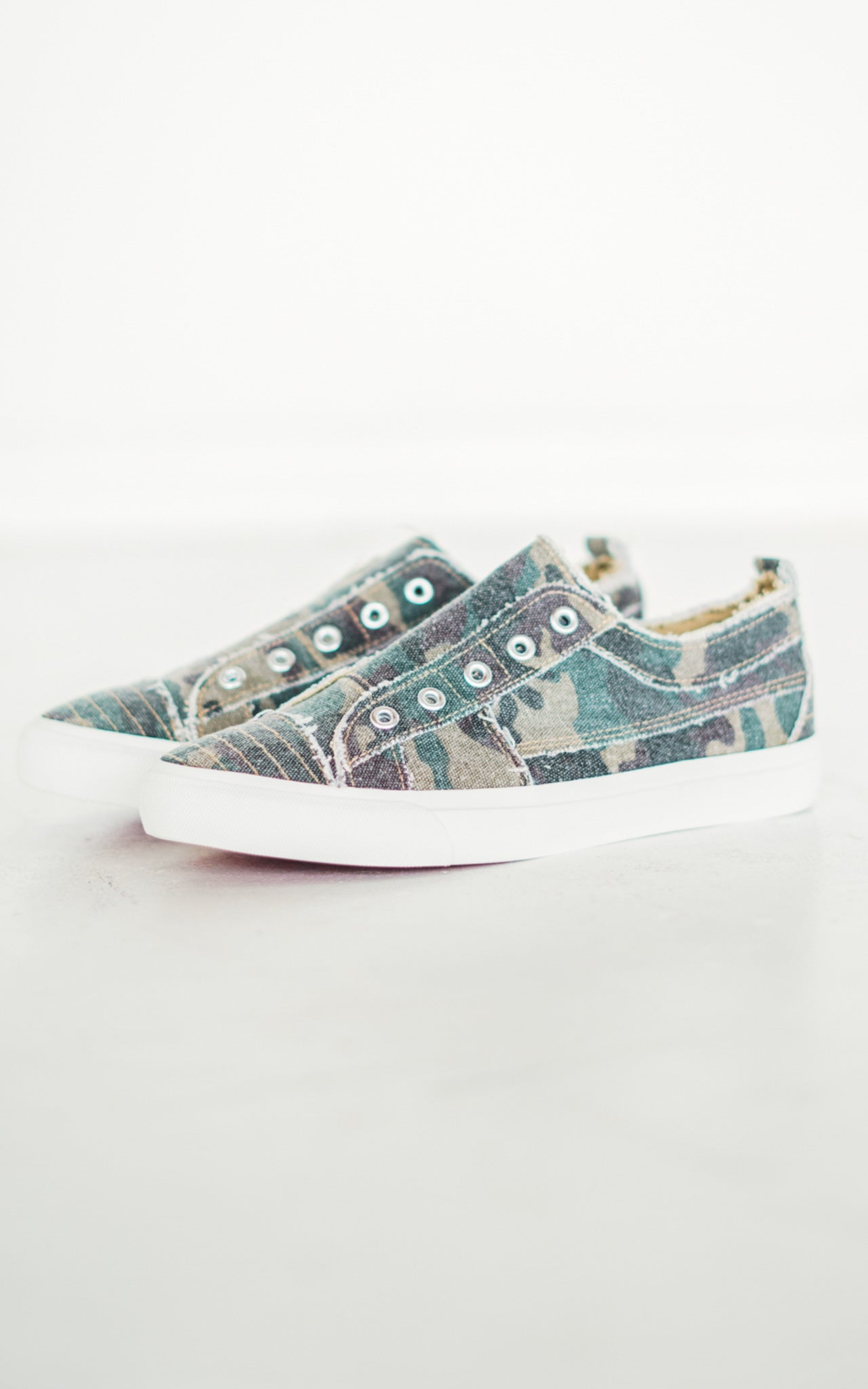 Corkys Babalu Sneaker in Camo