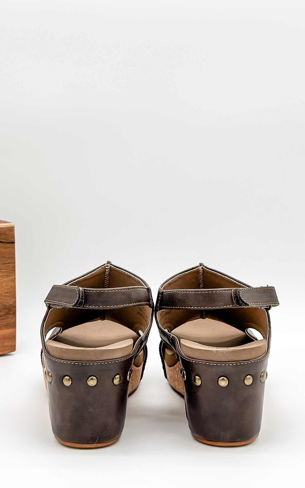 Corkys Carley Wedge in Chocolate