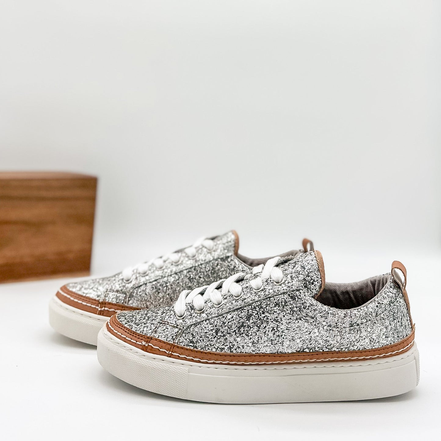 Not Rated Chestnut Glitter Sneakers in Silver