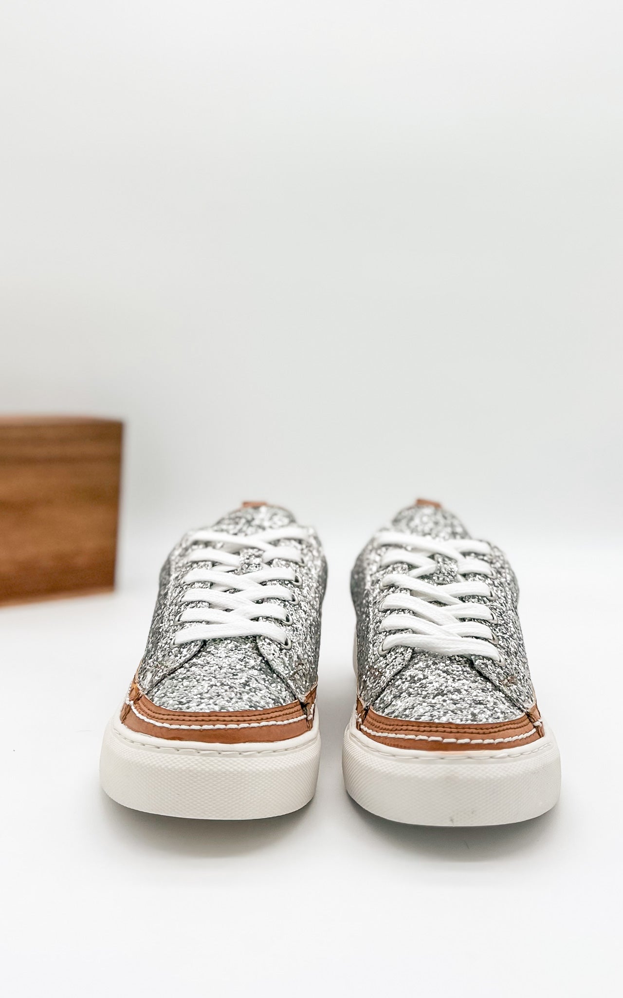 Not Rated Chestnut Glitter Sneakers in Silver