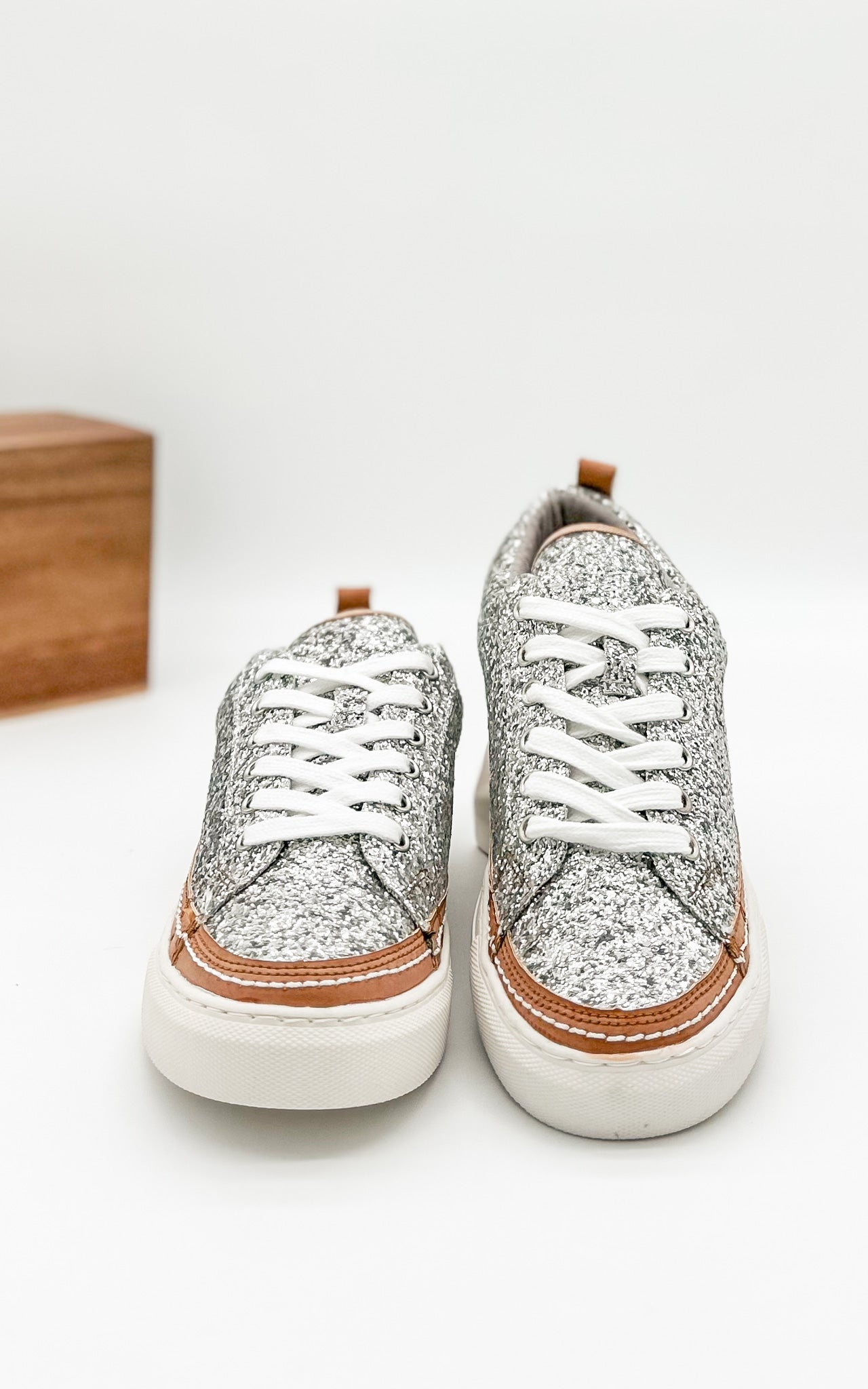 Not Rated Chestnut Glitter Sneakers in Silver