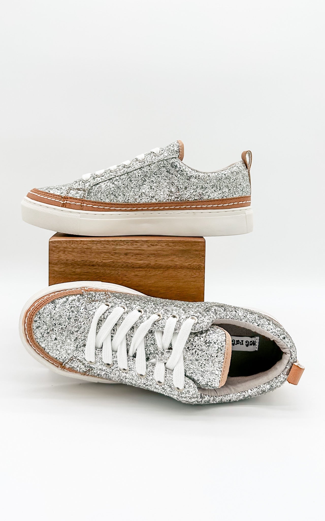 Not Rated Chestnut Glitter Sneakers in Silver