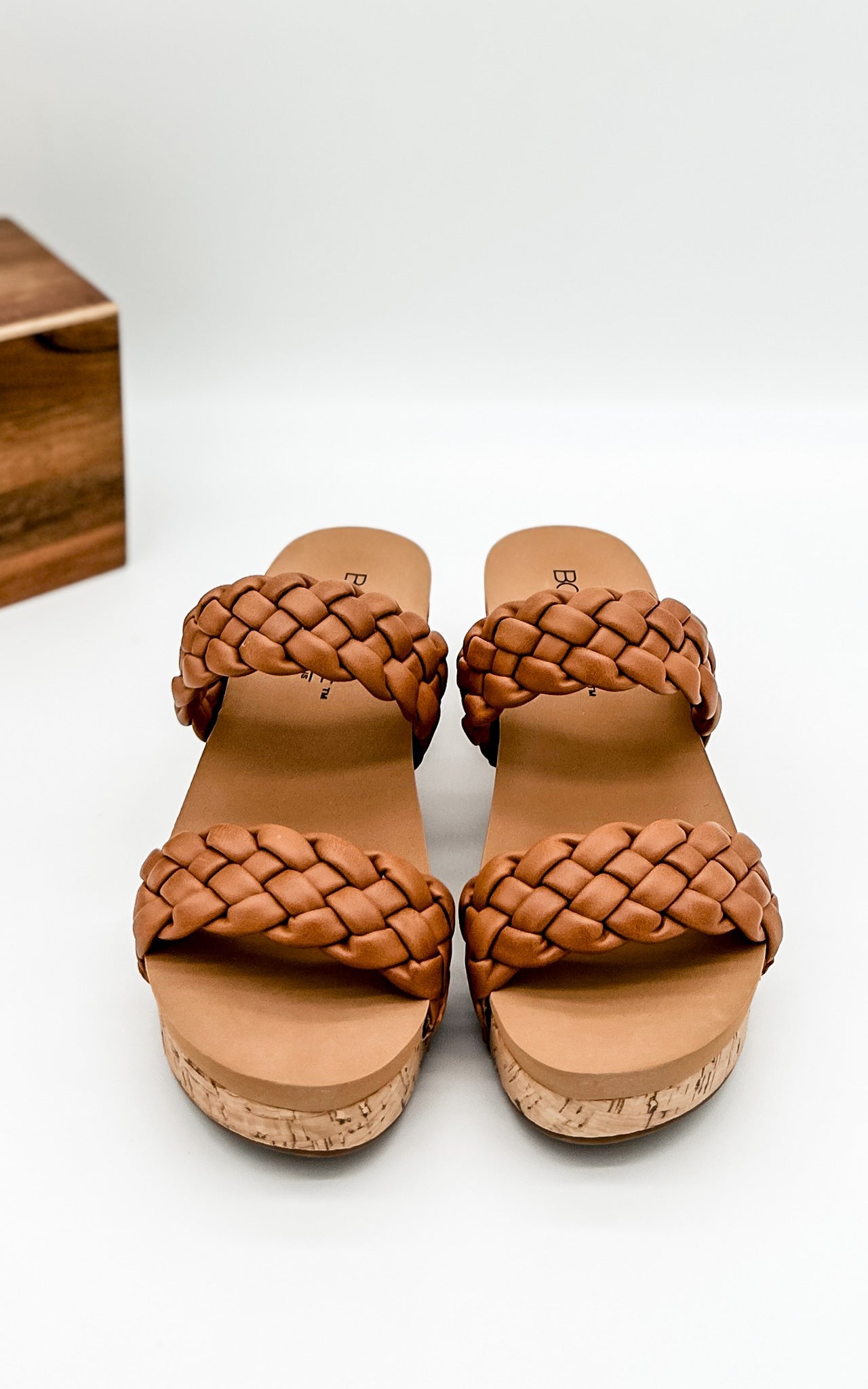 Corkys Delightful Wedge in Cognac