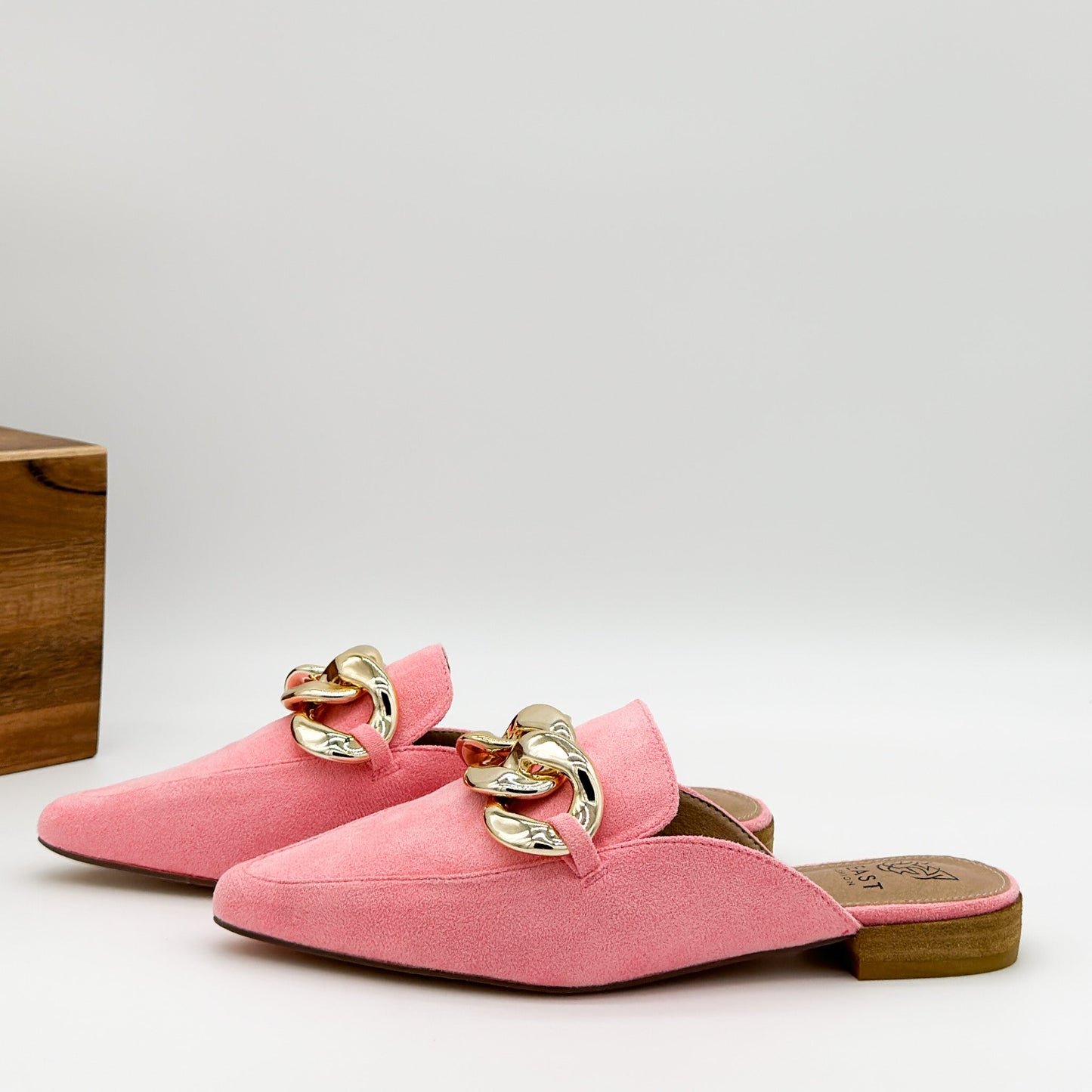Beast Gem Flats in Pink