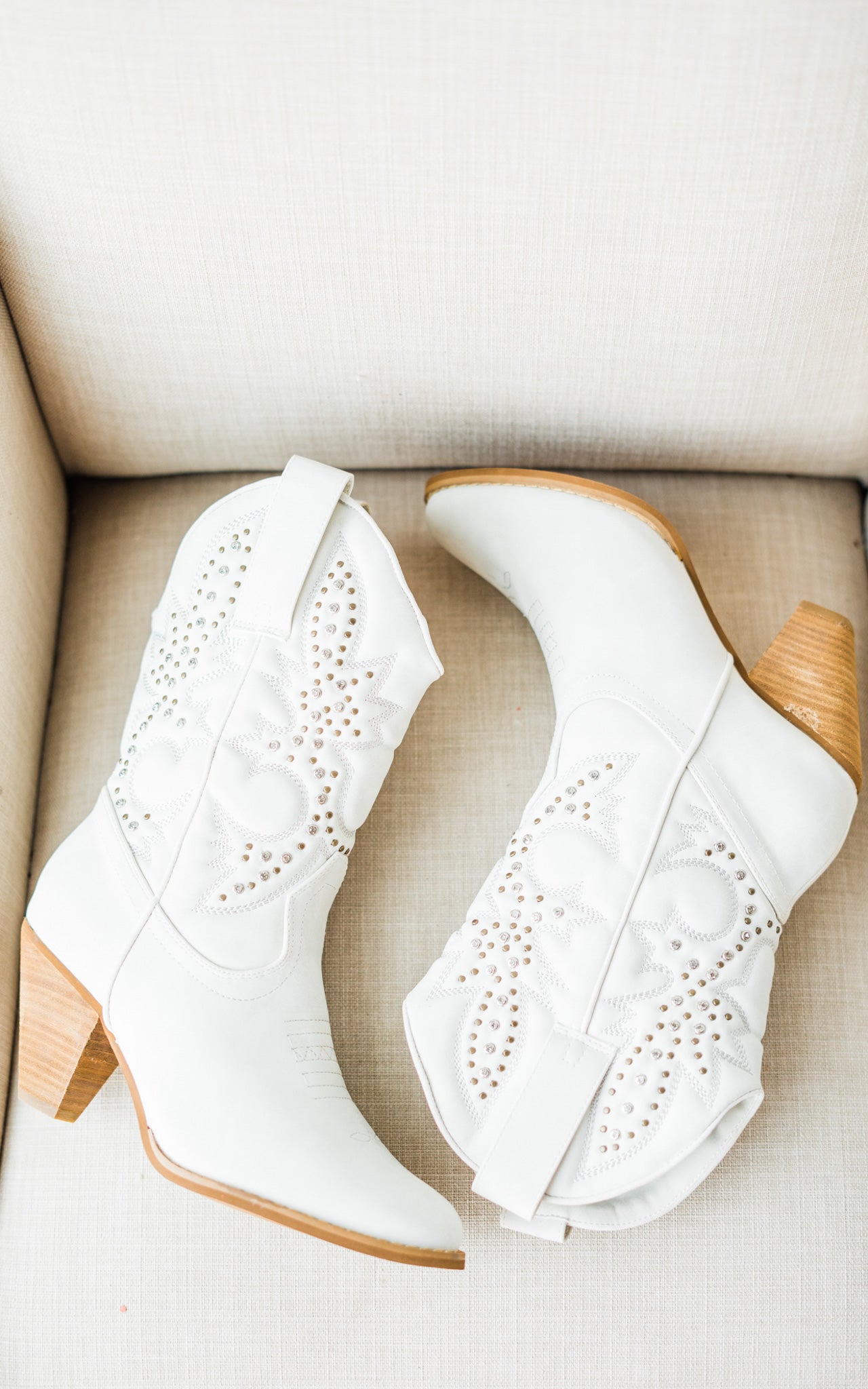Naughty Monkey Houston Boots in White
