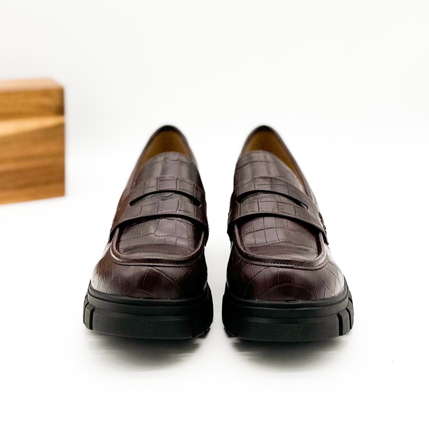 Corkys Keeper Loafer in Brown Croco
