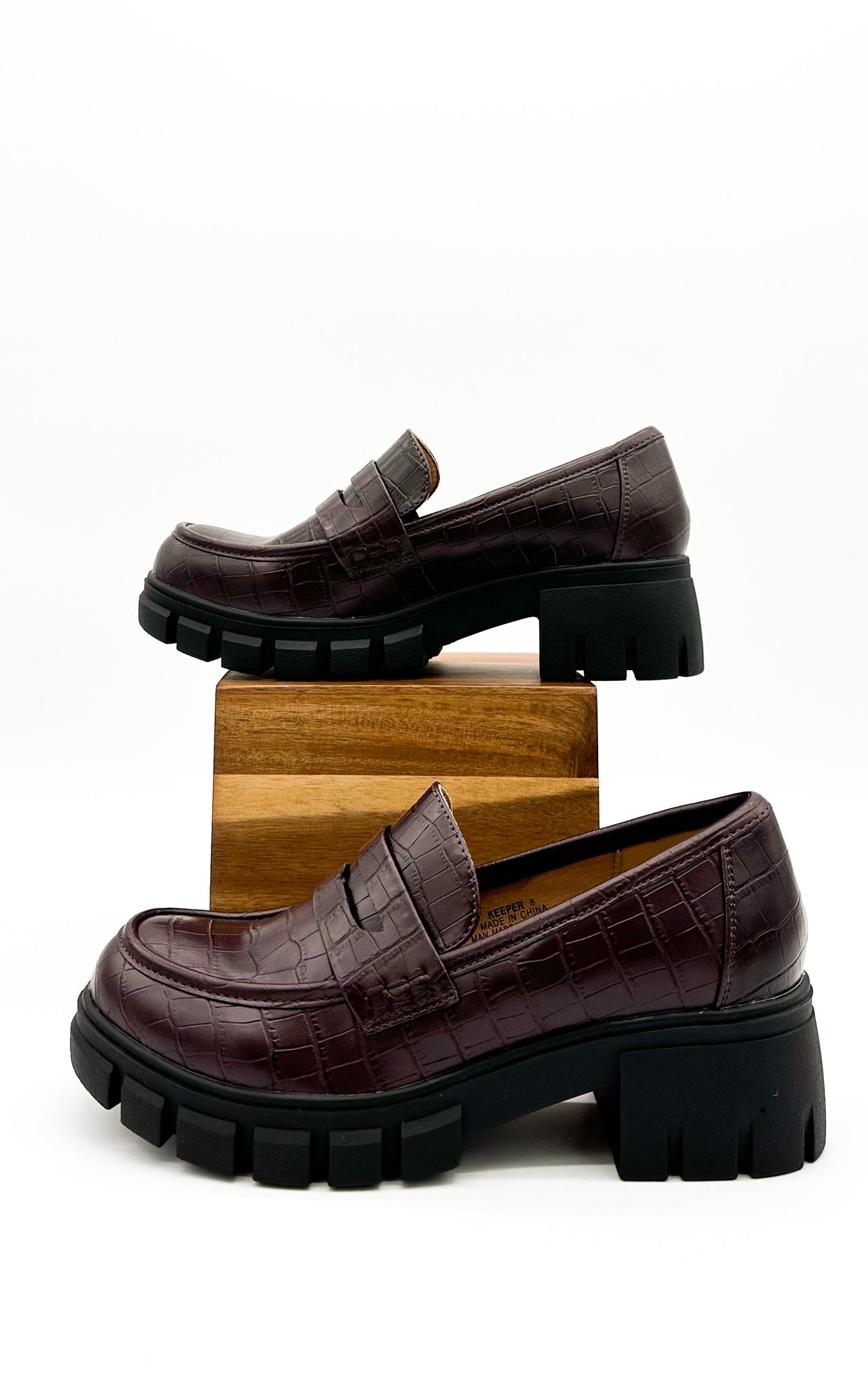 Corkys Keeper Loafer in Brown Croco