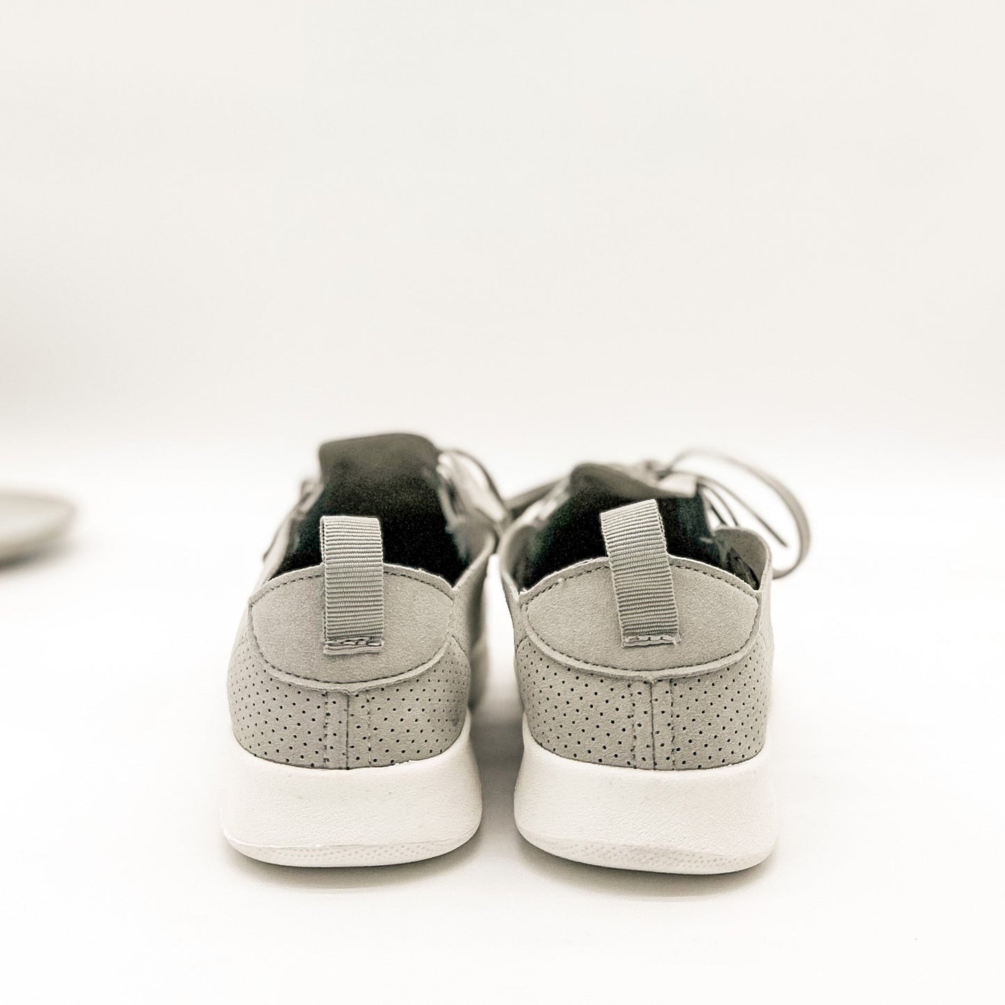 Not Rated Marlow Sneaker in Light Grey