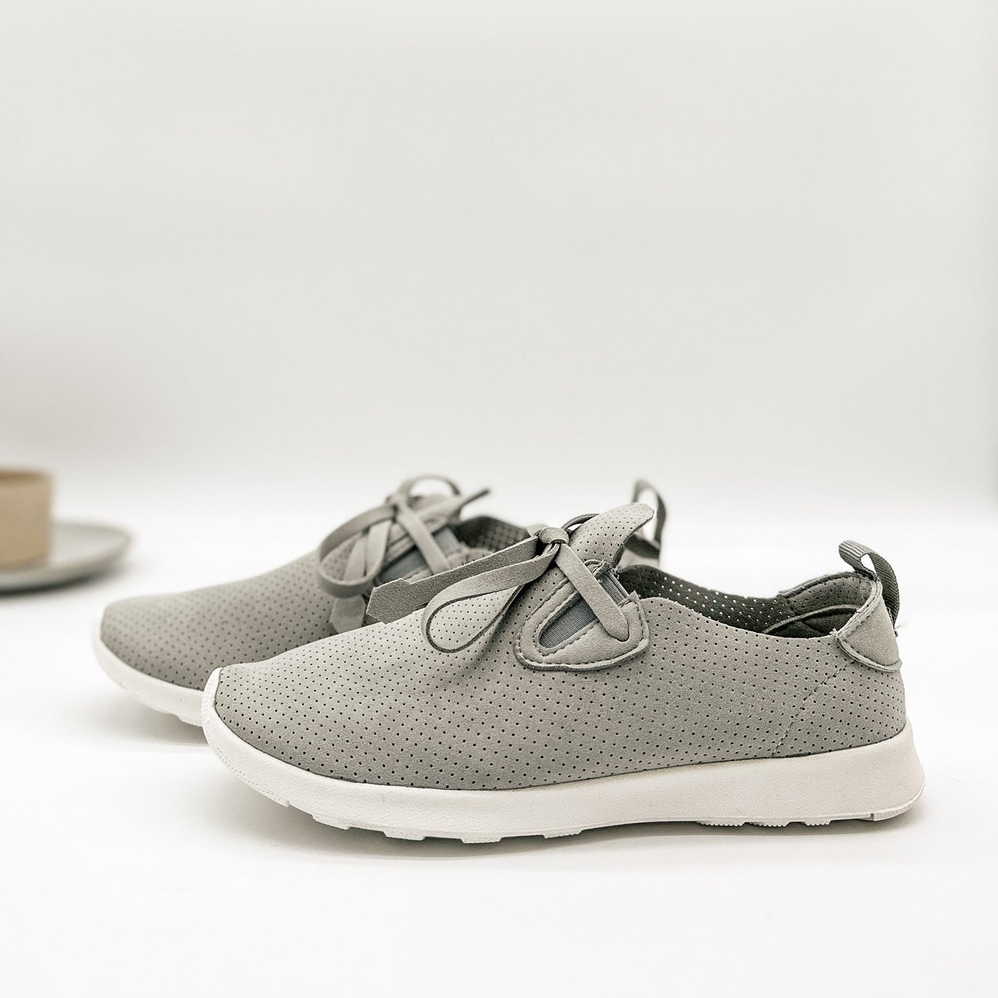 Not Rated Marlow Sneaker in Light Grey