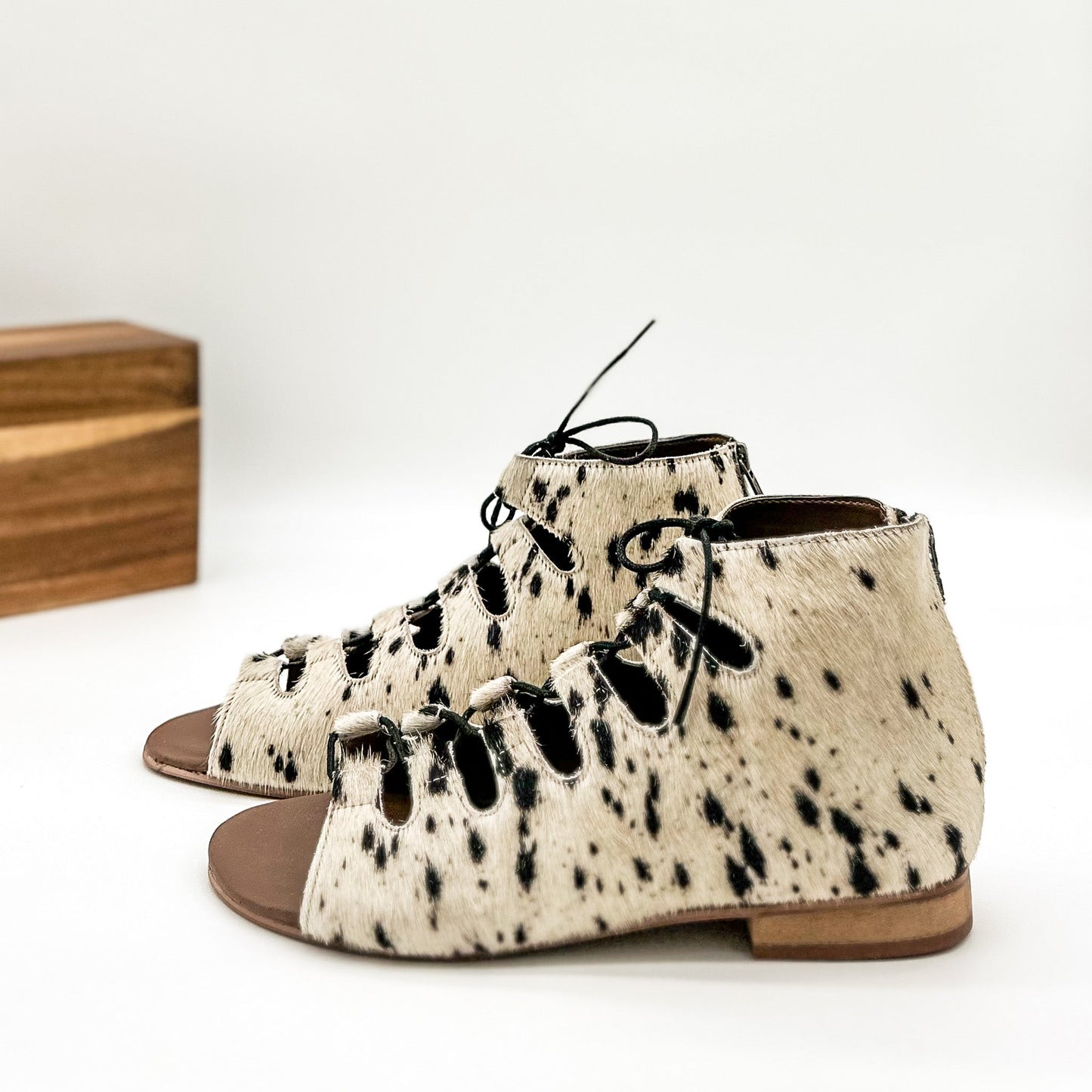 Naughty Monkey Nola Sandals in Black and White
