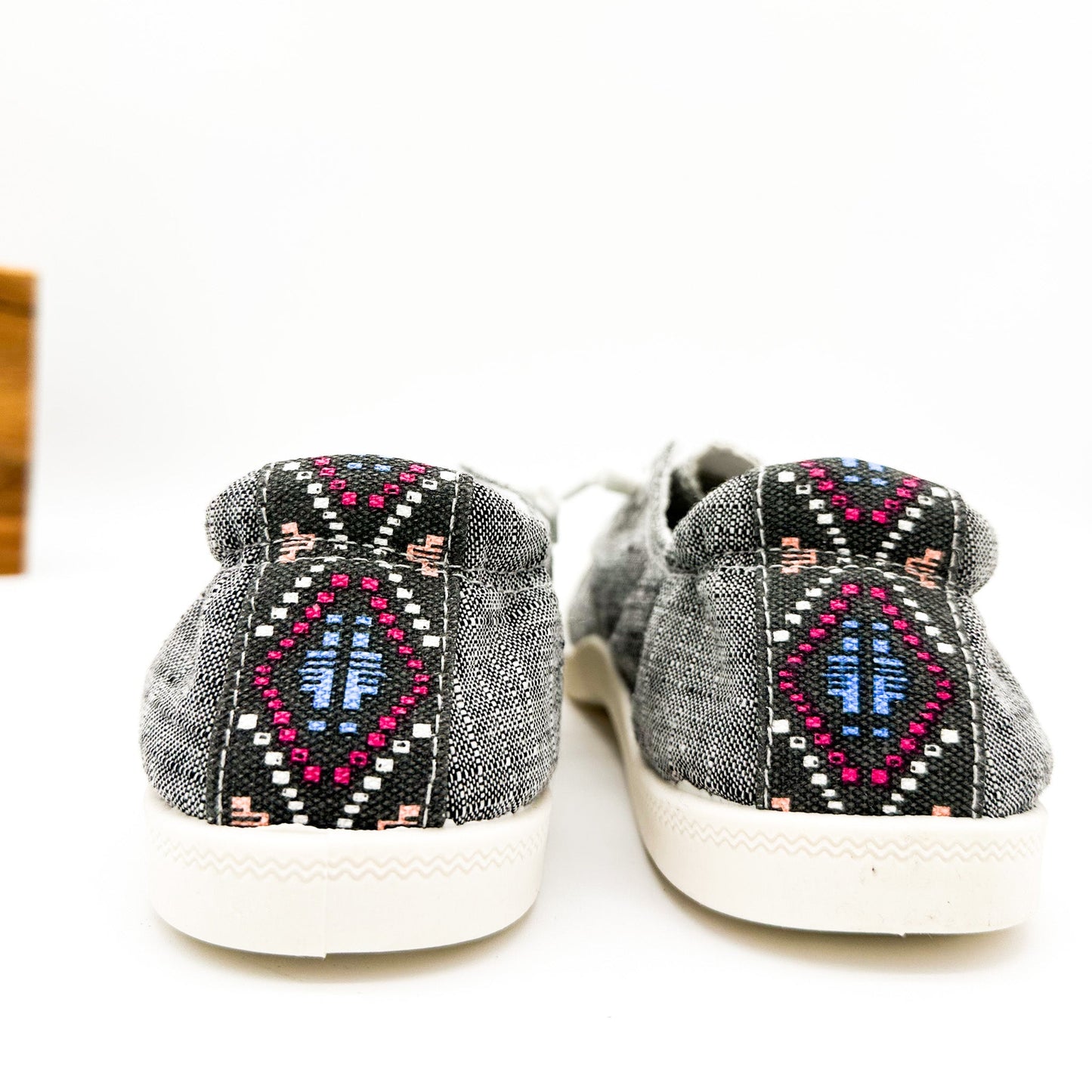 Not Rated Rae Sneaker in Charcoal