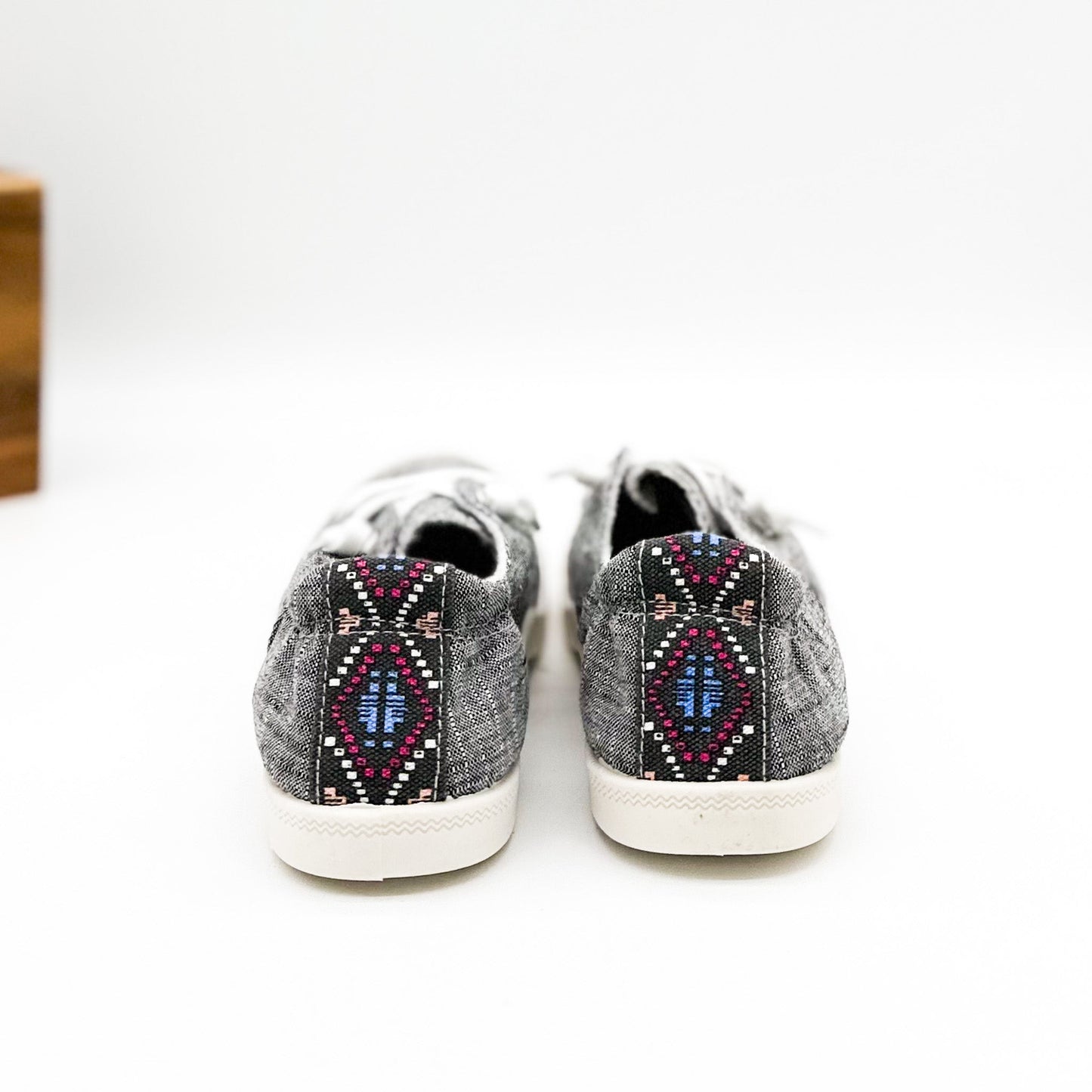 Not Rated Rae Sneaker in Charcoal