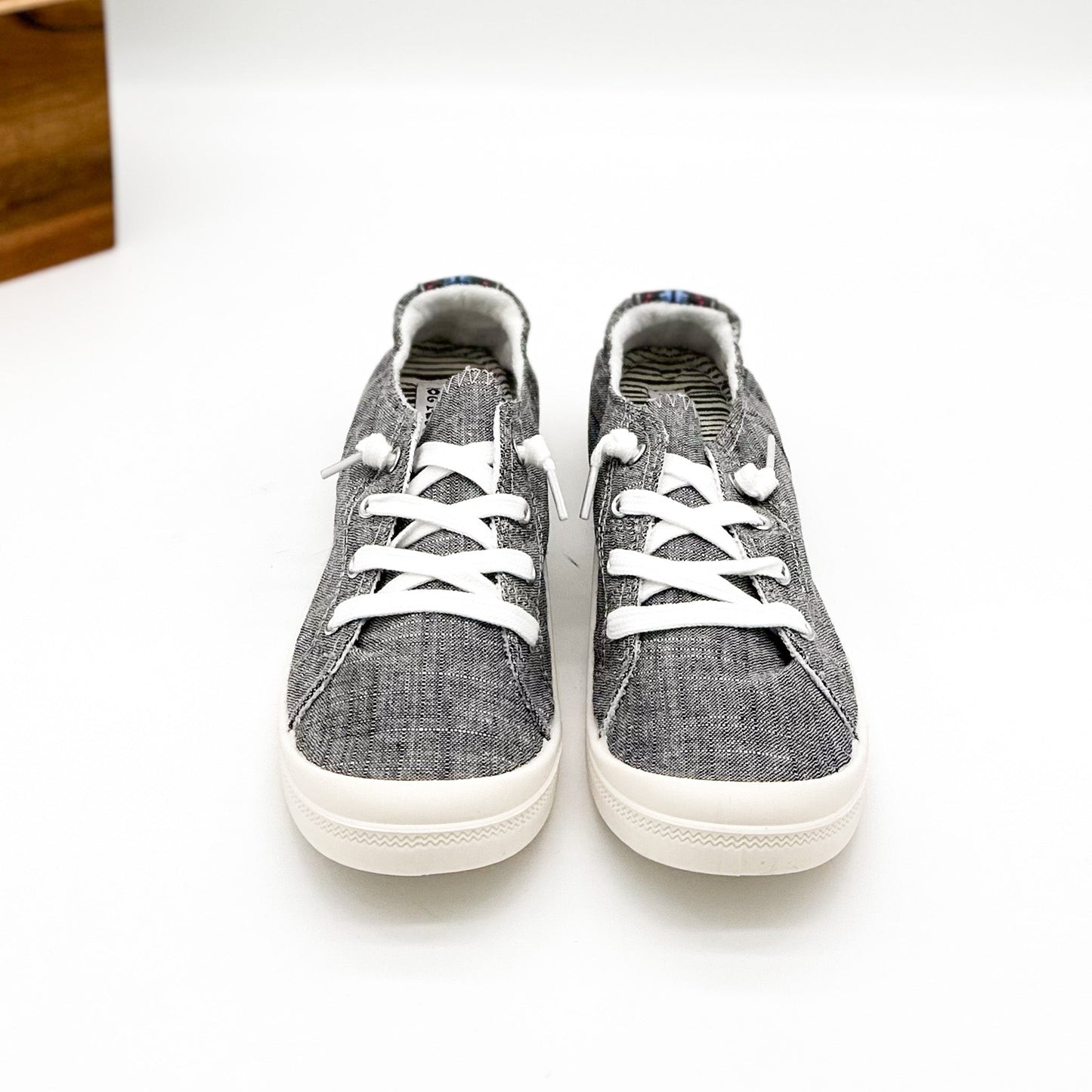Not Rated Rae Sneaker in Charcoal