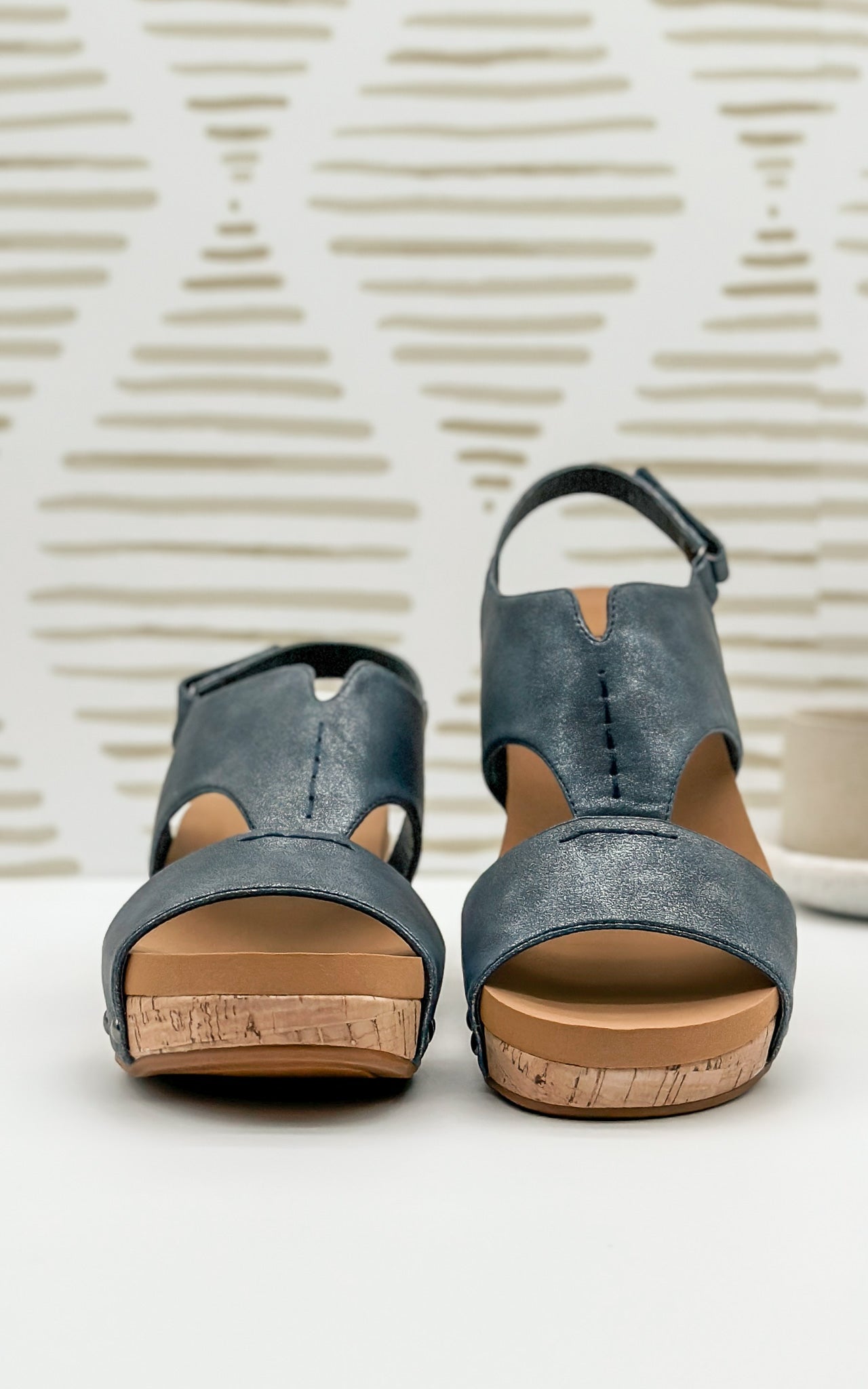 Corkys Refreshing Wedge in Navy