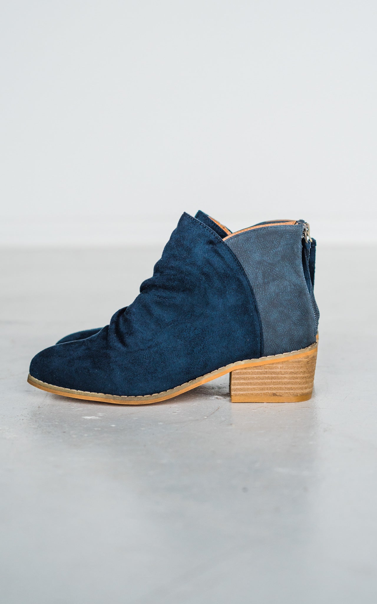 Corkys Sis Bootie in Navy