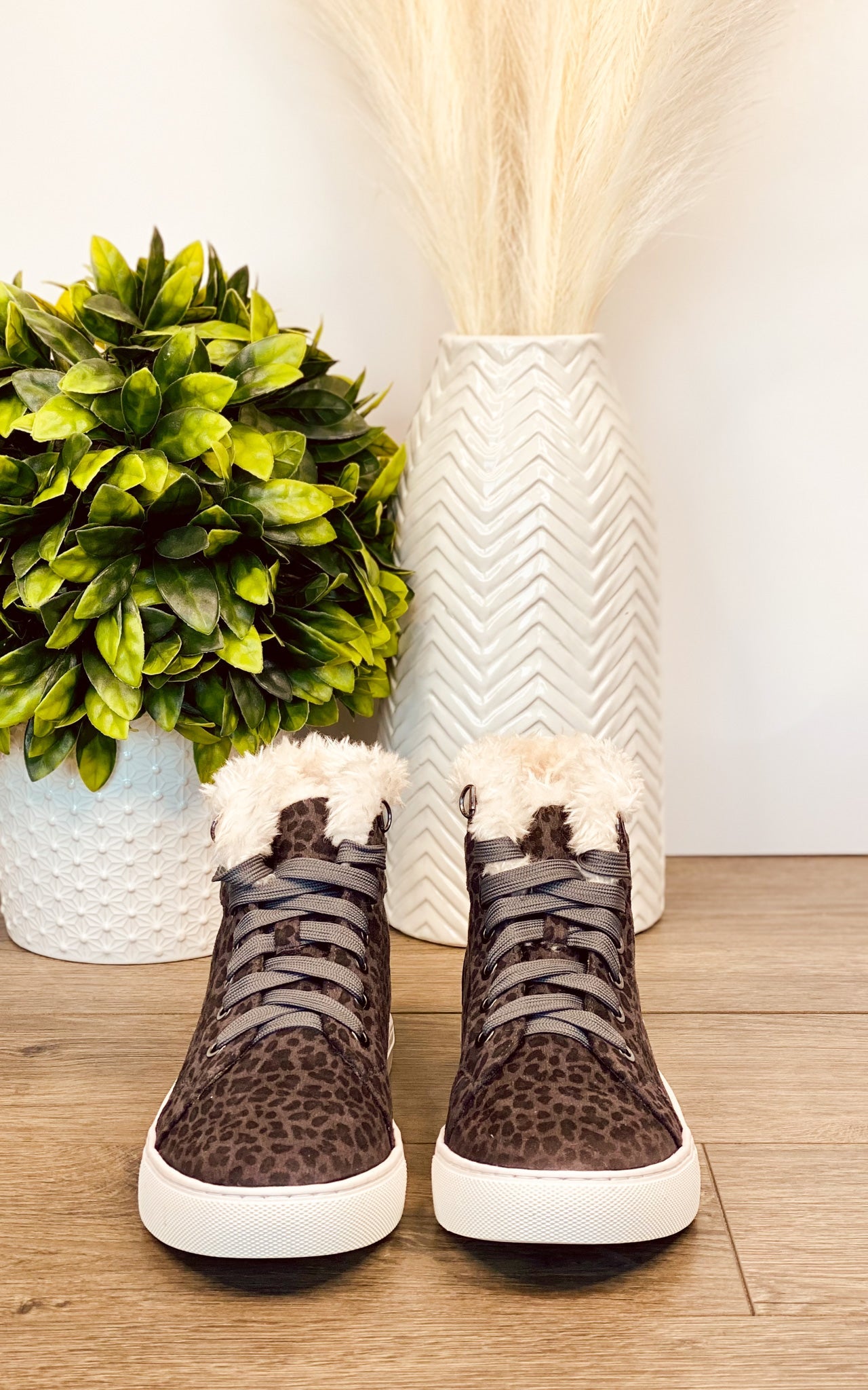 Corkys Templin Sneaker in Grey
