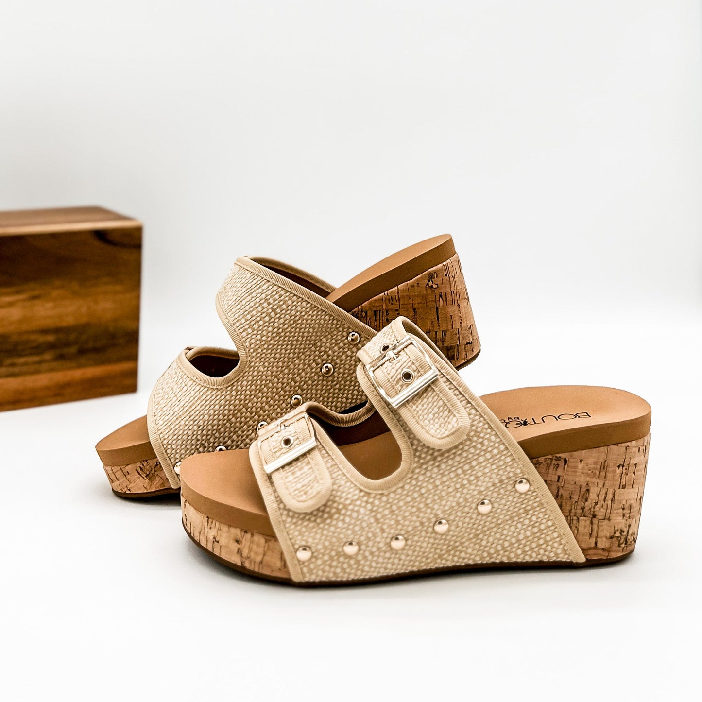Corkys Twinkie Wedge in Shiny Raffia