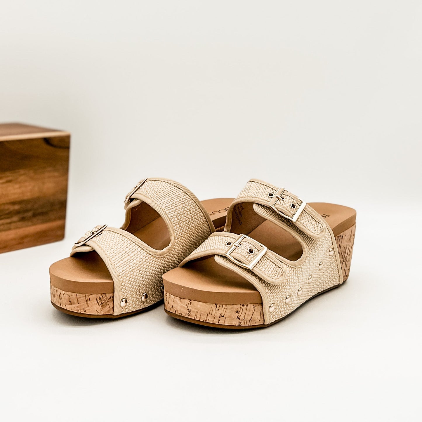 Corkys Twinkie Wedge in Shiny Raffia