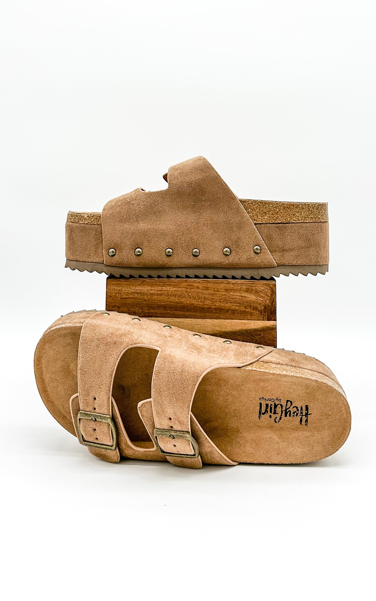 Corkys Wannabe Platform Sandal Slide in Cognac