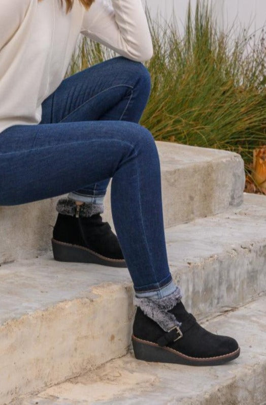 Corky's Chilly Booties in Black