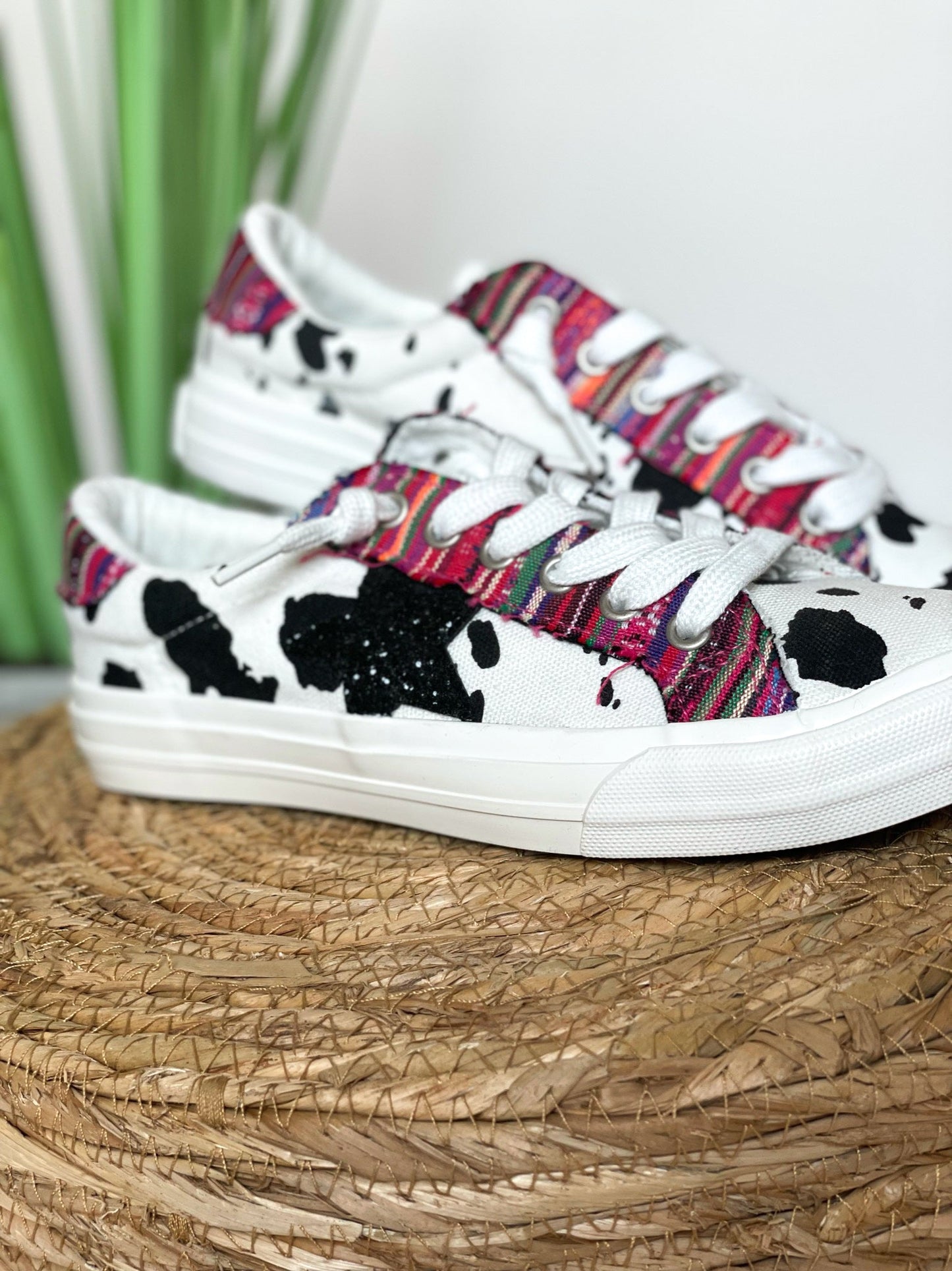 Very G Cosmic Sneaker in Black and White