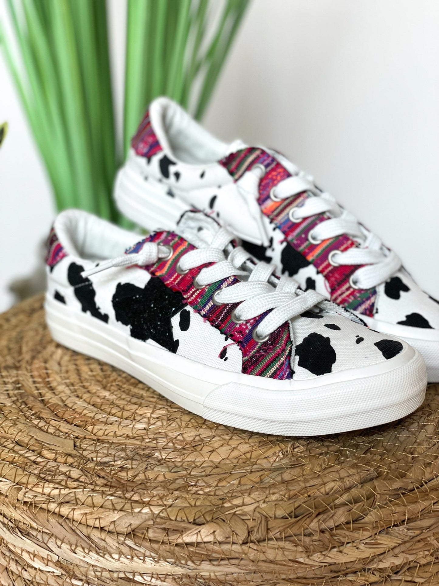 Very G Cosmic Sneaker in Black and White