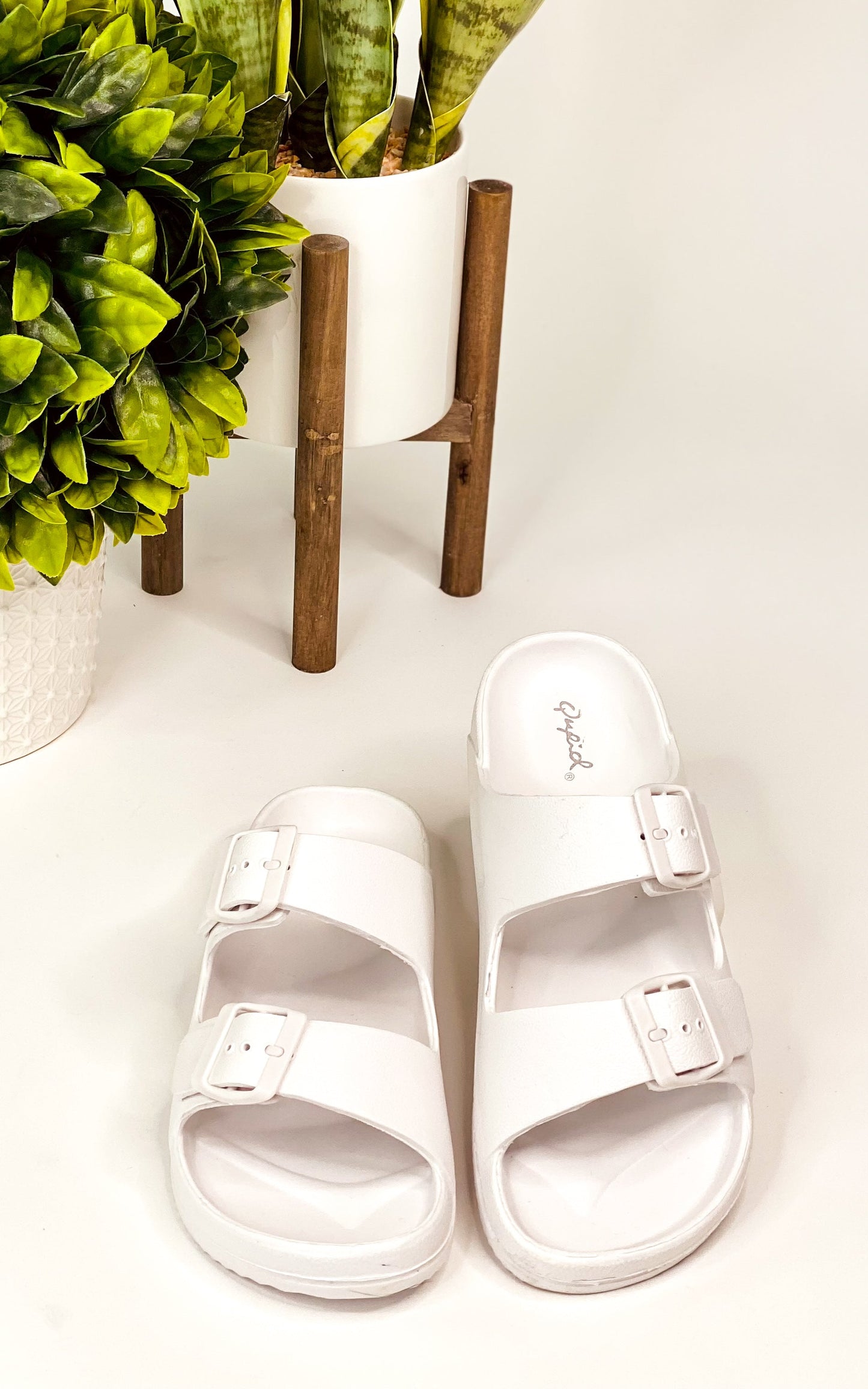 Qupid Lennie Slides in White