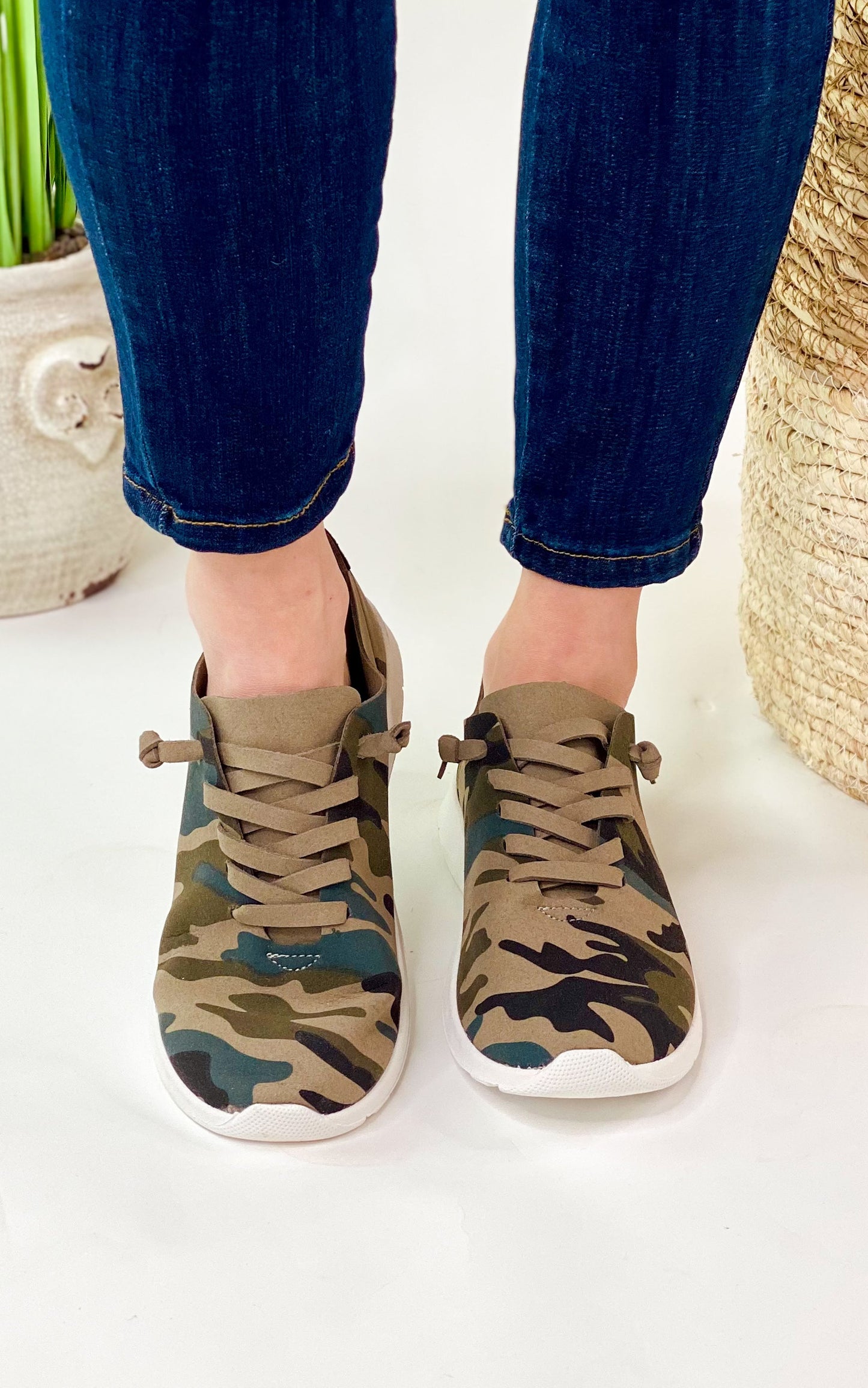 Not Rated Mayo Sneaker in Camo